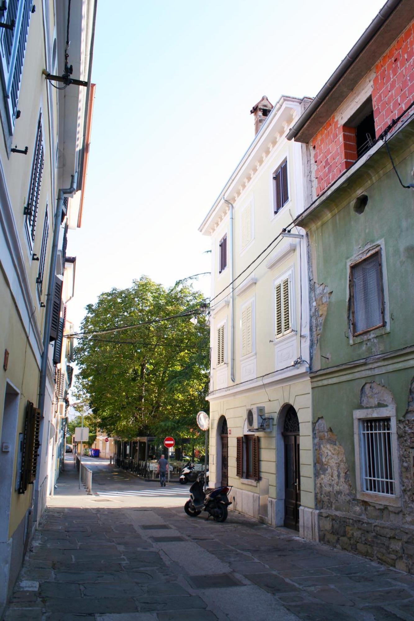 Park Apartments Izola Exterior photo