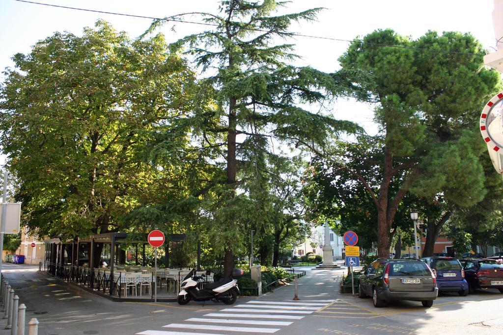 Park Apartments Izola Exterior photo
